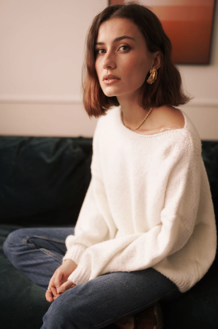 Jumper April