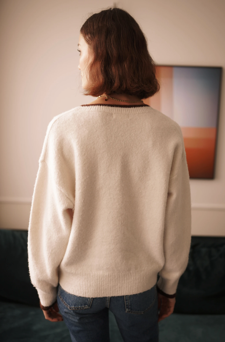 Jumper April